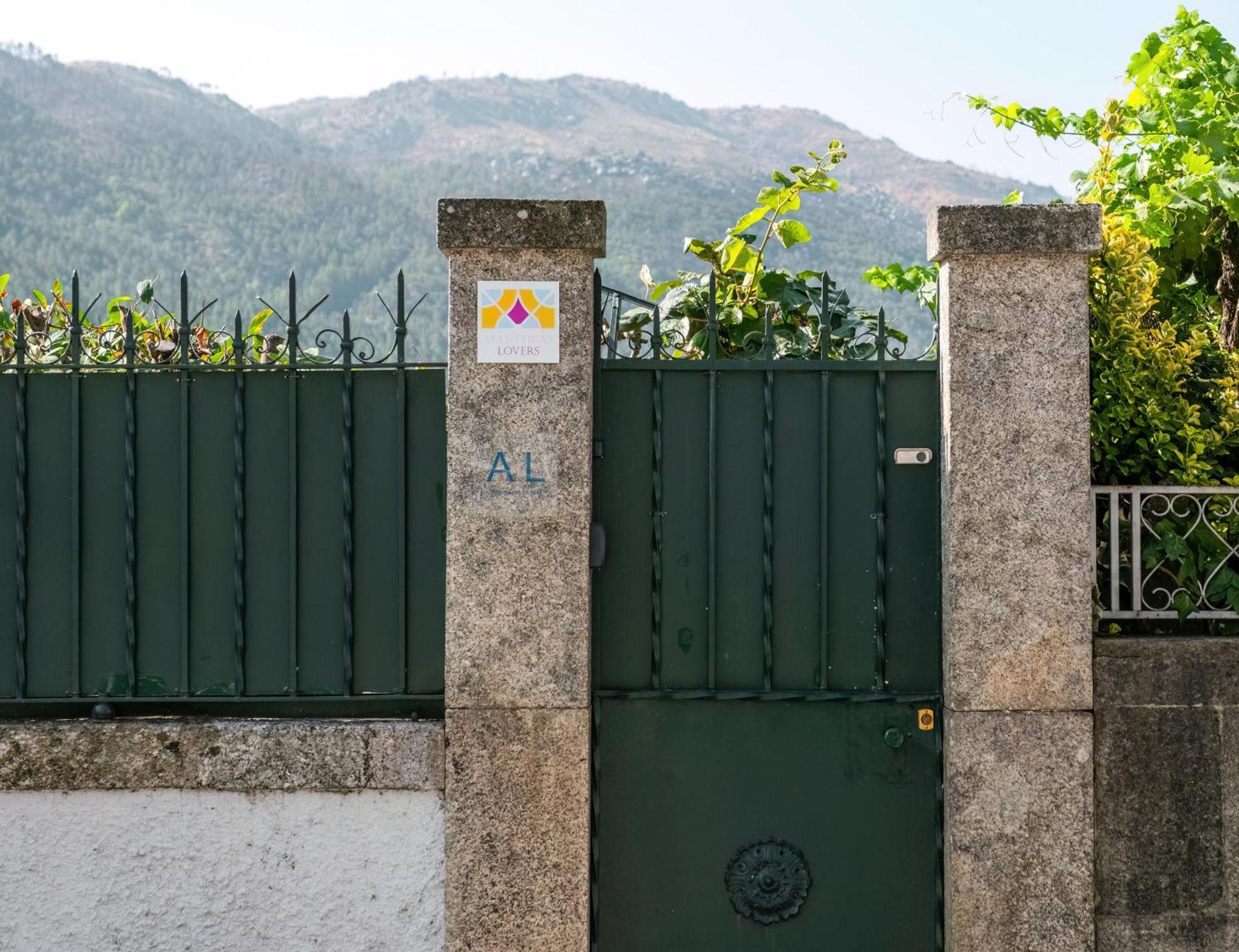 Manteigas Lovers Exterior photo